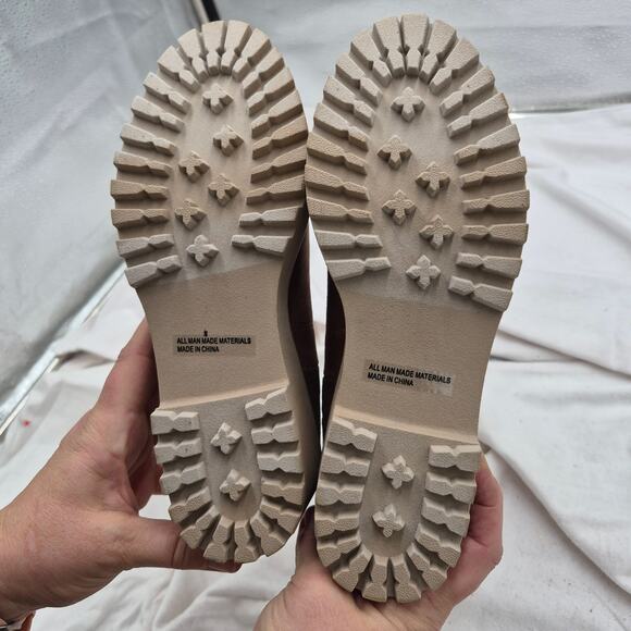 New DV by Dolce Vita Rielle Lug Sole Chelsea Boot Beige Women size 7 - Picture 6 of 8